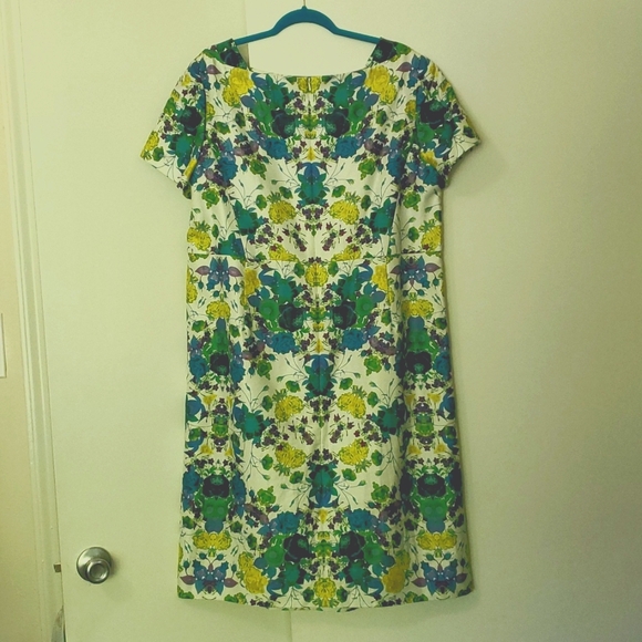 Cute Spring/Summer dress. - Picture 2 of 5